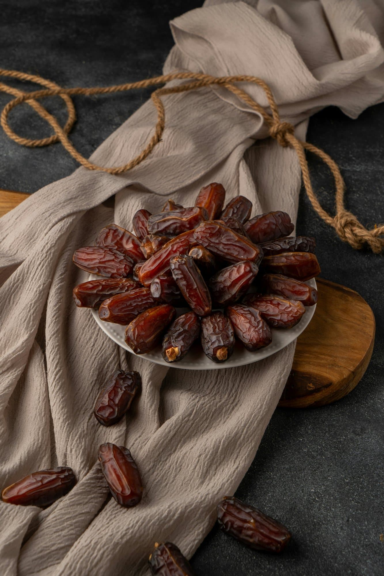 Date & Tahini